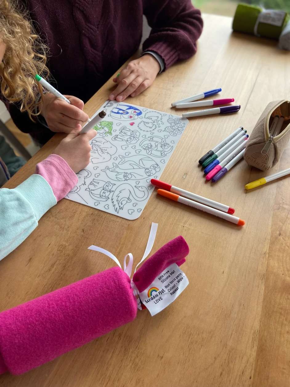 Love Cracker (includes 3 pens)